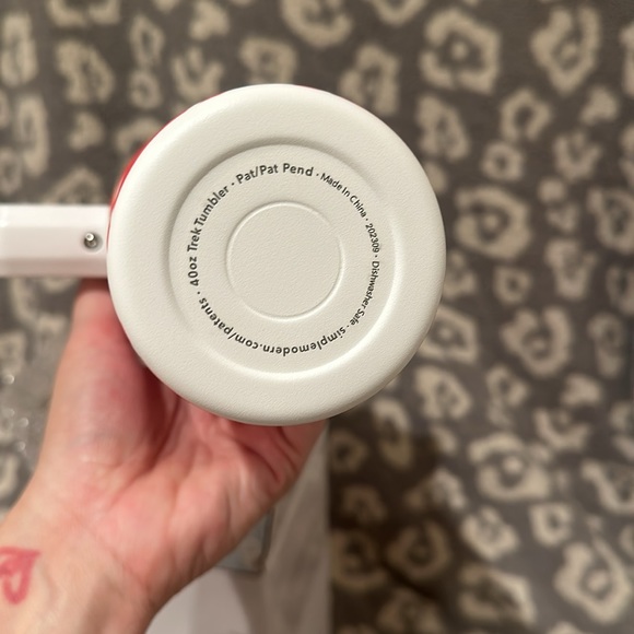 Simple Modern TREK 40oz Tumbler Holiday TREKMAS Collection In Candy Cane 🥰😍 - Picture 6 of 17